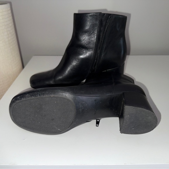 Vionic Sleek Black Ankle Booties - Picture 5 of 8